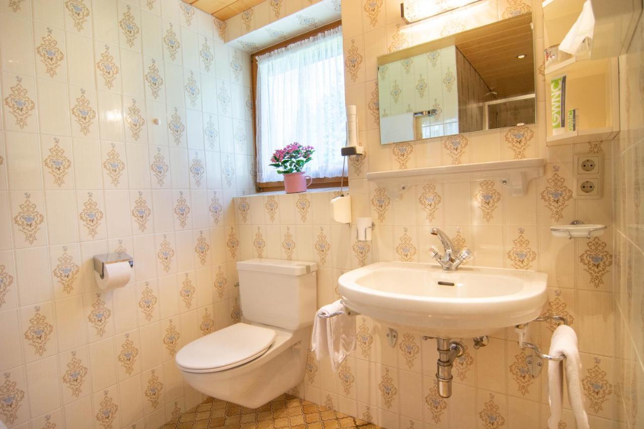 Koecks Bed & Breakfast Galtür Екстериор снимка