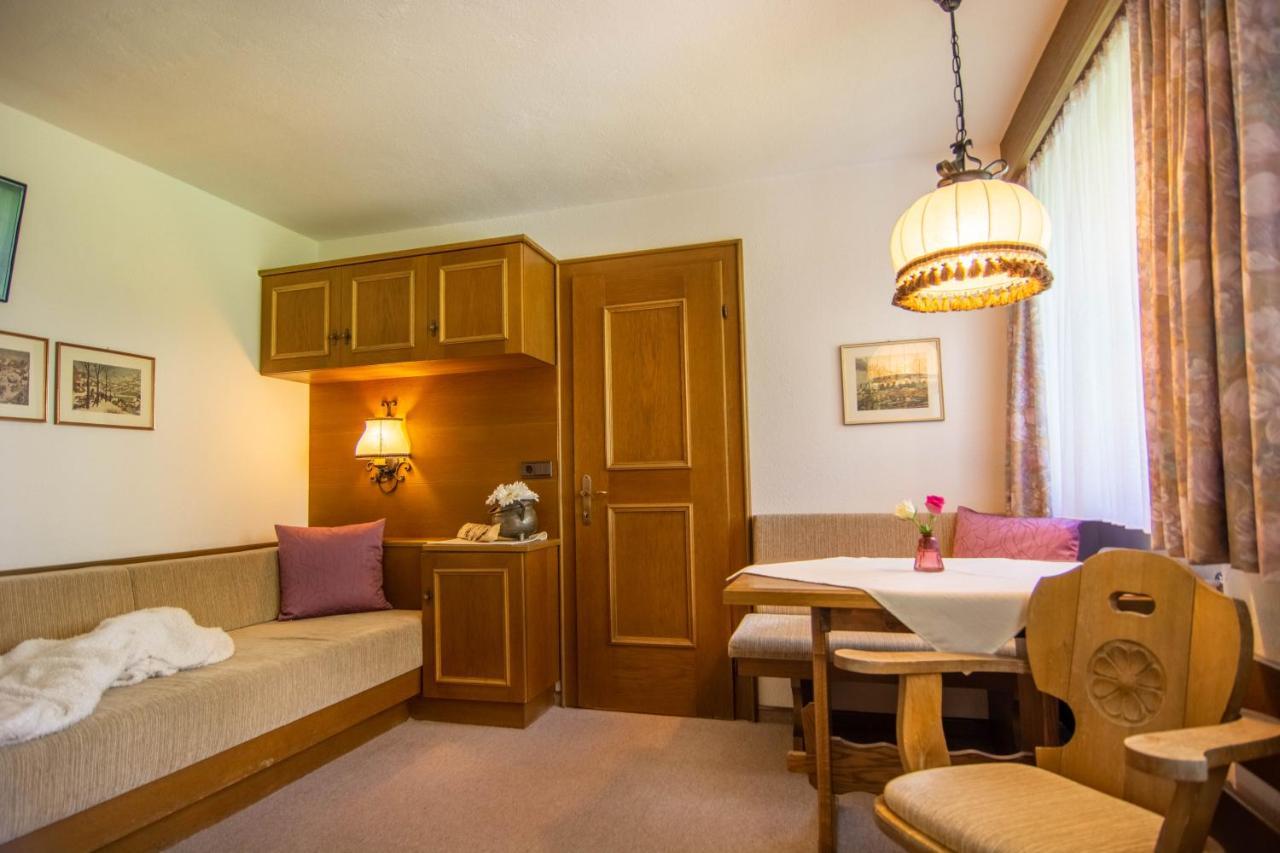 Koecks Bed & Breakfast Galtür Екстериор снимка